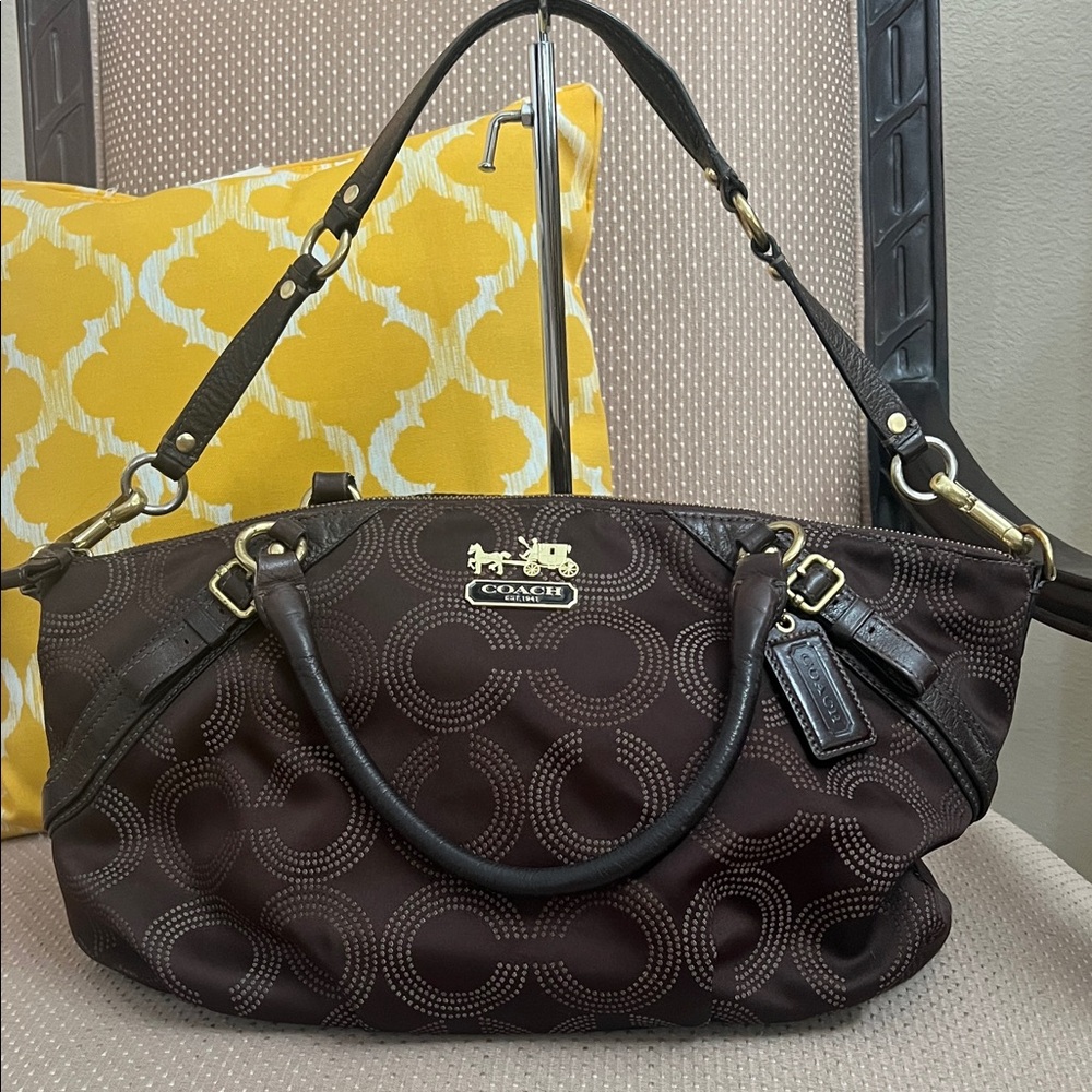 Coach Madison dotted op art large satchel with shoulder strap EUC